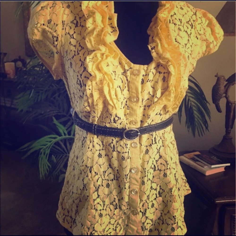 Yellow 🌼 Lace Baby doll top